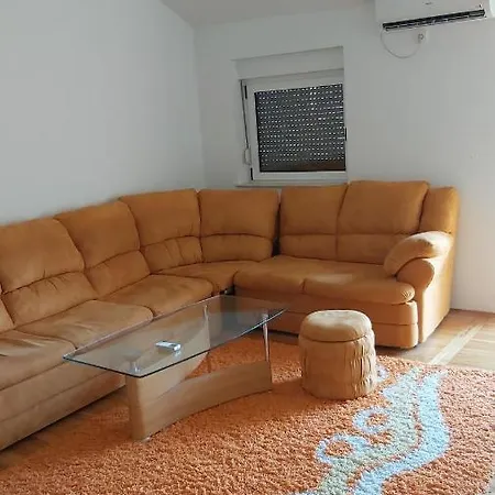 Marko Apartman דירה טרביניה